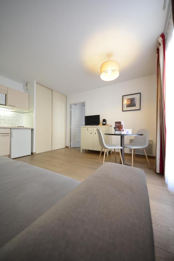 Hotel Cerise Chatou Eksteriør bilde