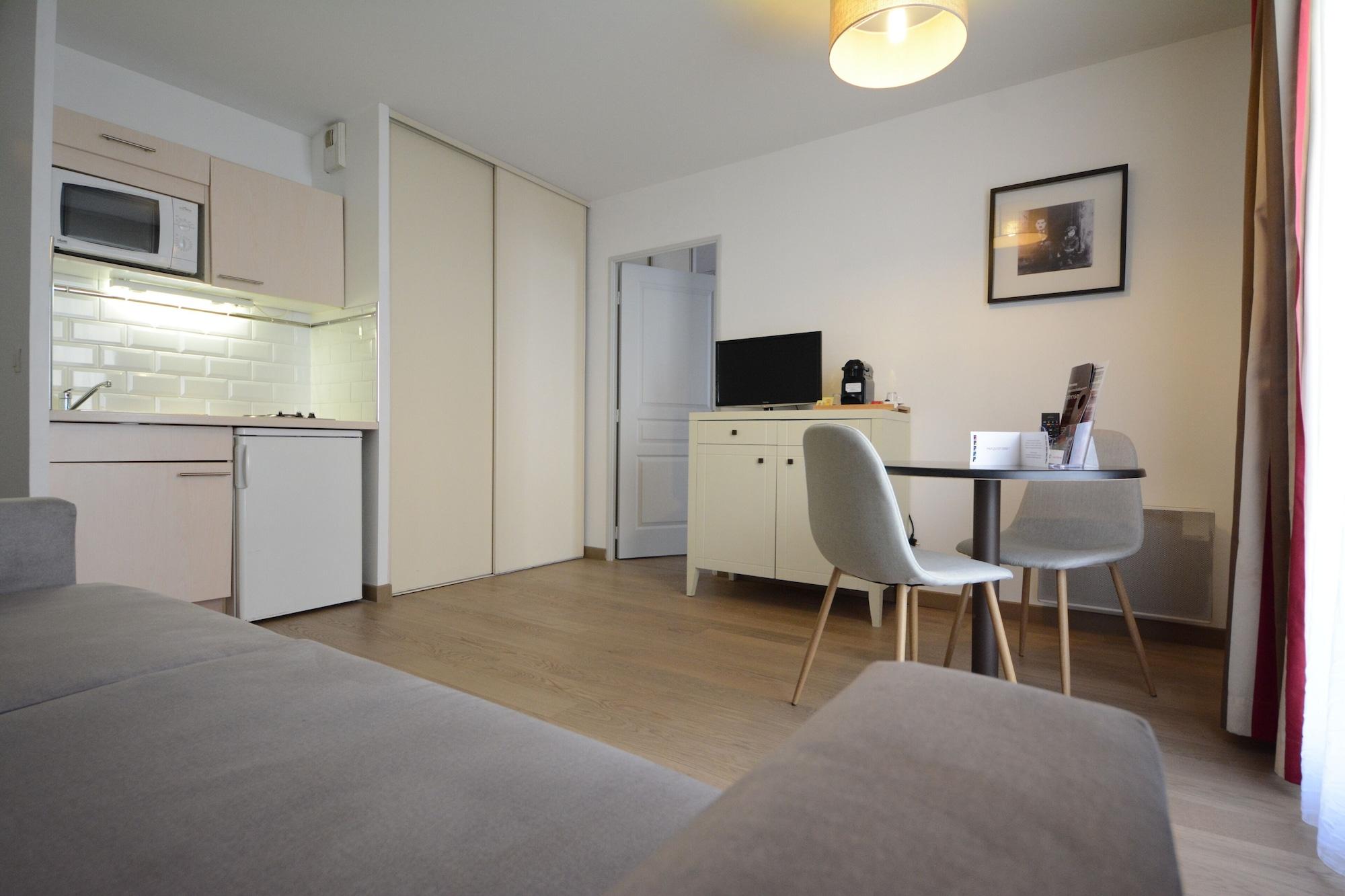 Hotel Cerise Chatou Eksteriør bilde