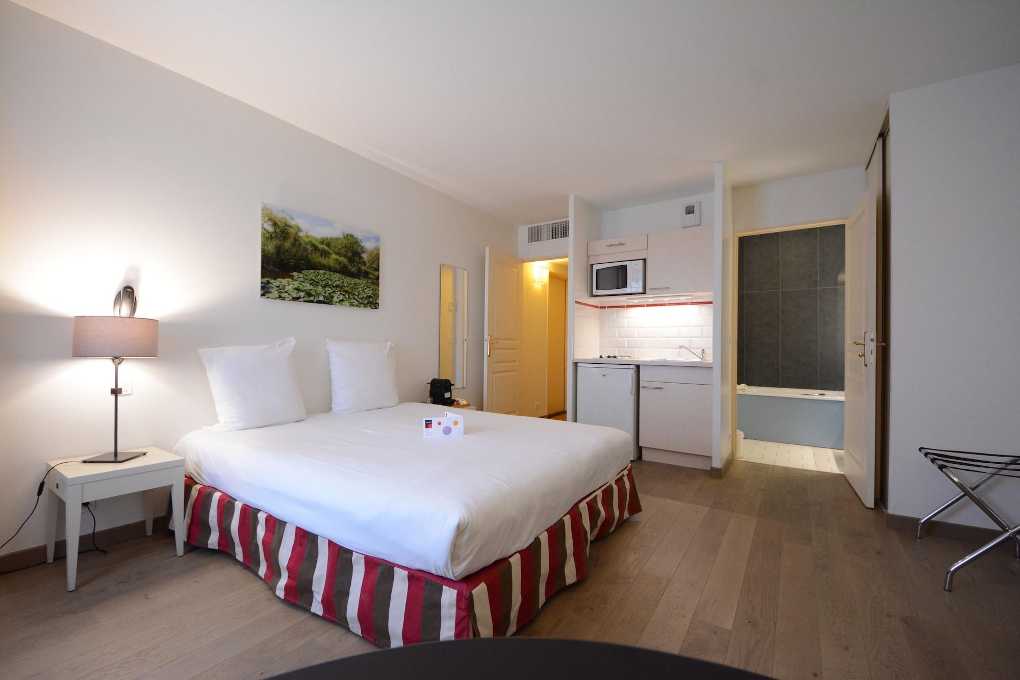 Hotel Cerise Chatou Eksteriør bilde