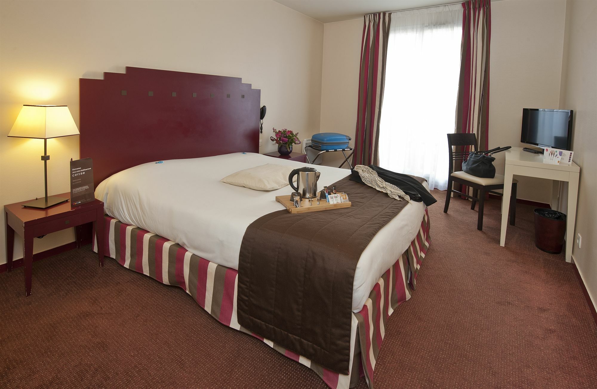 Hotel Cerise Chatou Eksteriør bilde